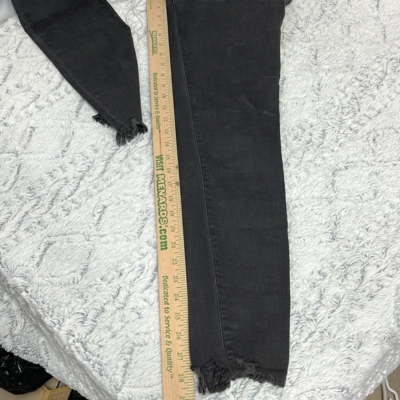 Madewell 9” Mid-Rise Skinny black Ankle Jeans - Picture 6 of 11